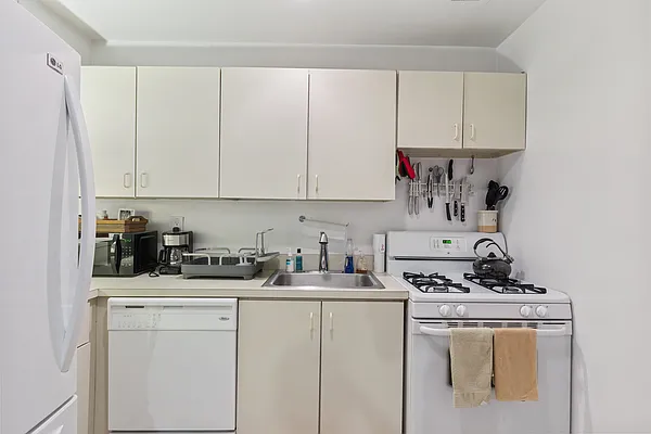 Sold by Corcoran | media 4