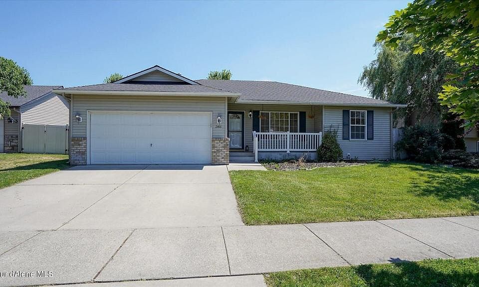 1st image of 2416 N Mackenzie Dr