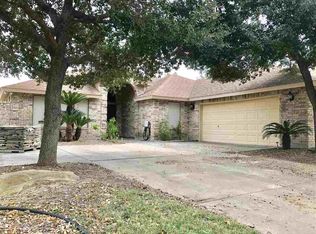 1011 King Ln, Laredo, TX 78045