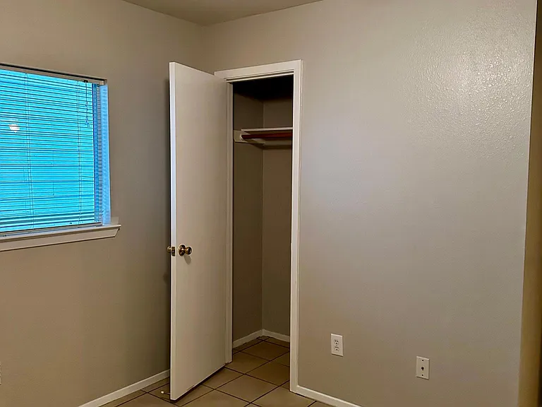 1585 Nichole Woods Dr — Photo 24