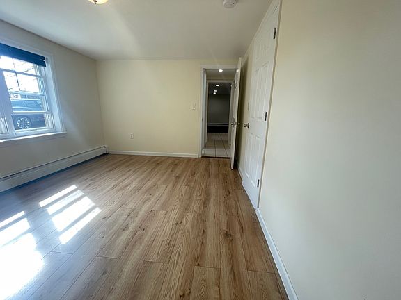5th image of 161 Lake Ave #2