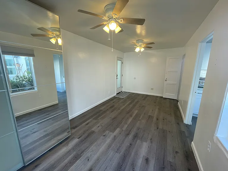 732 Ventura Pl #7 — Photo 17