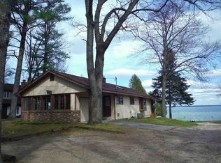 8552 W Higgins Lake Dr, Roscommon, MI 48653