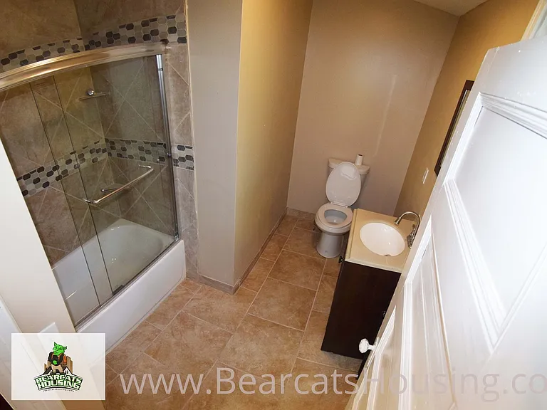 73 Leroy St — Photo 12