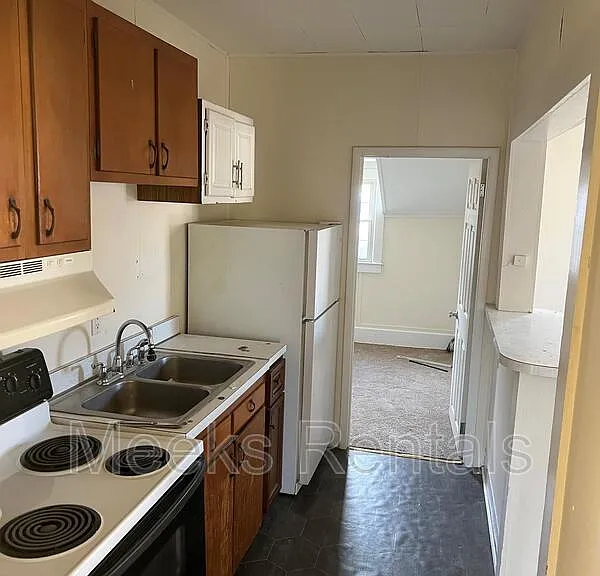 506 2nd St #A — Photo 3