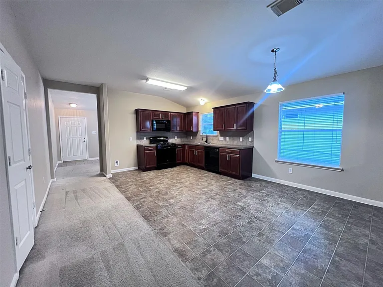 11750 Pinemeade Ln — Photo 6