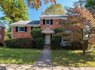 9909 Belhaven Rd, Bethesda, MD 20817