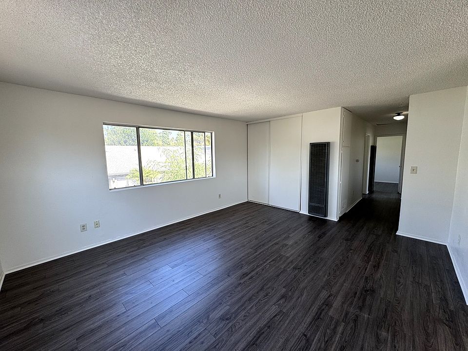 1st image of 1727 E 8th St APT 4