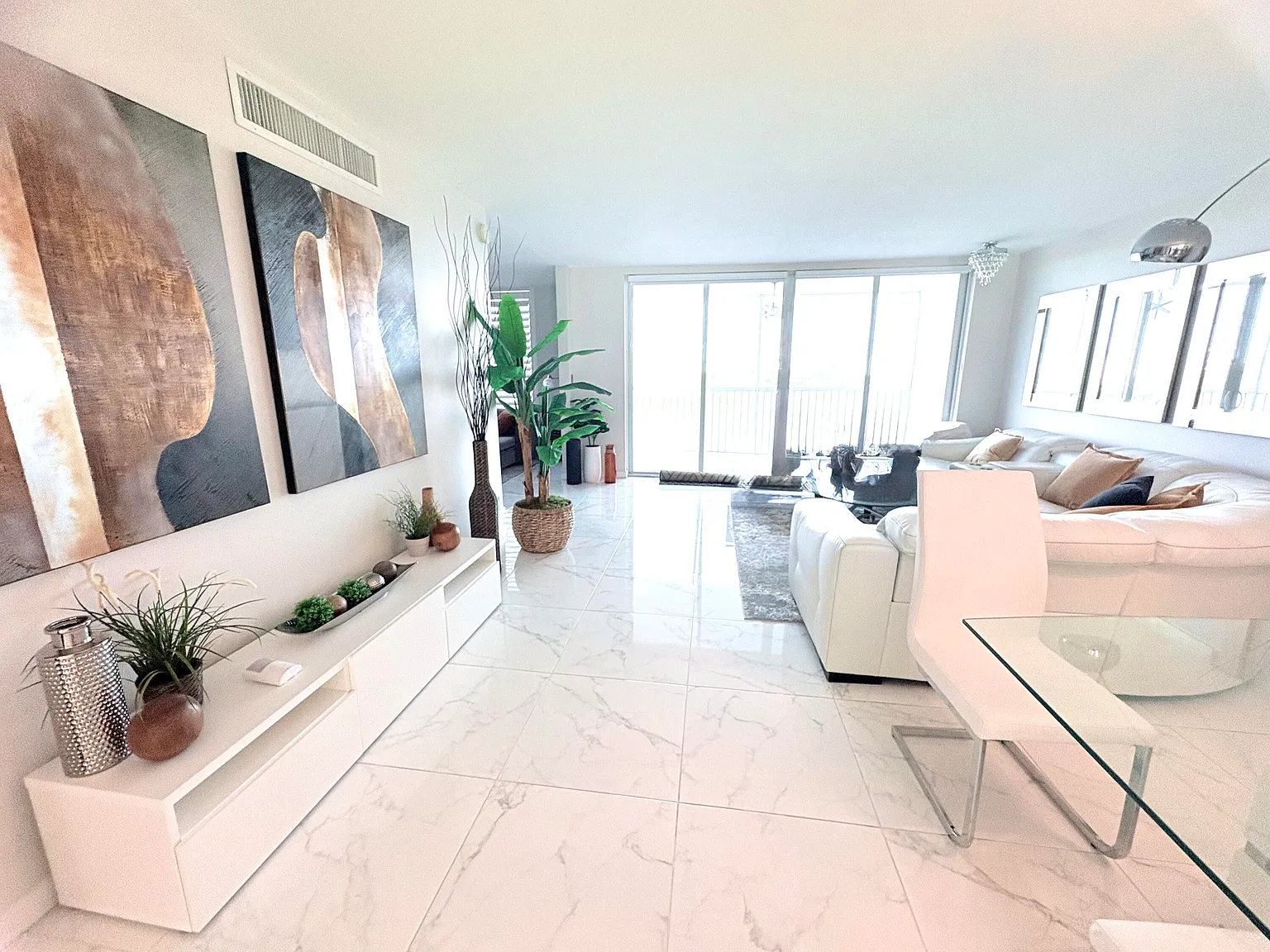2 bed, 2.0 bath, 1390 sqft, $2,800 — Photo 2