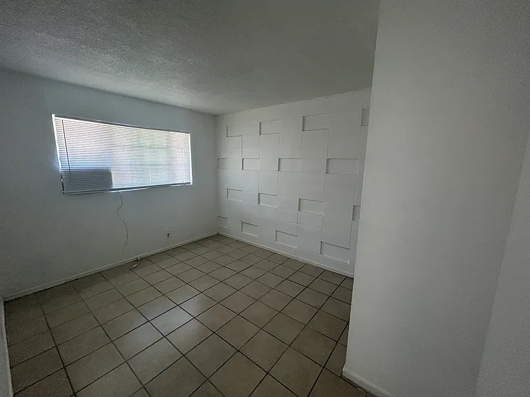 1012 Rodgers Rd #14 — Photo 4