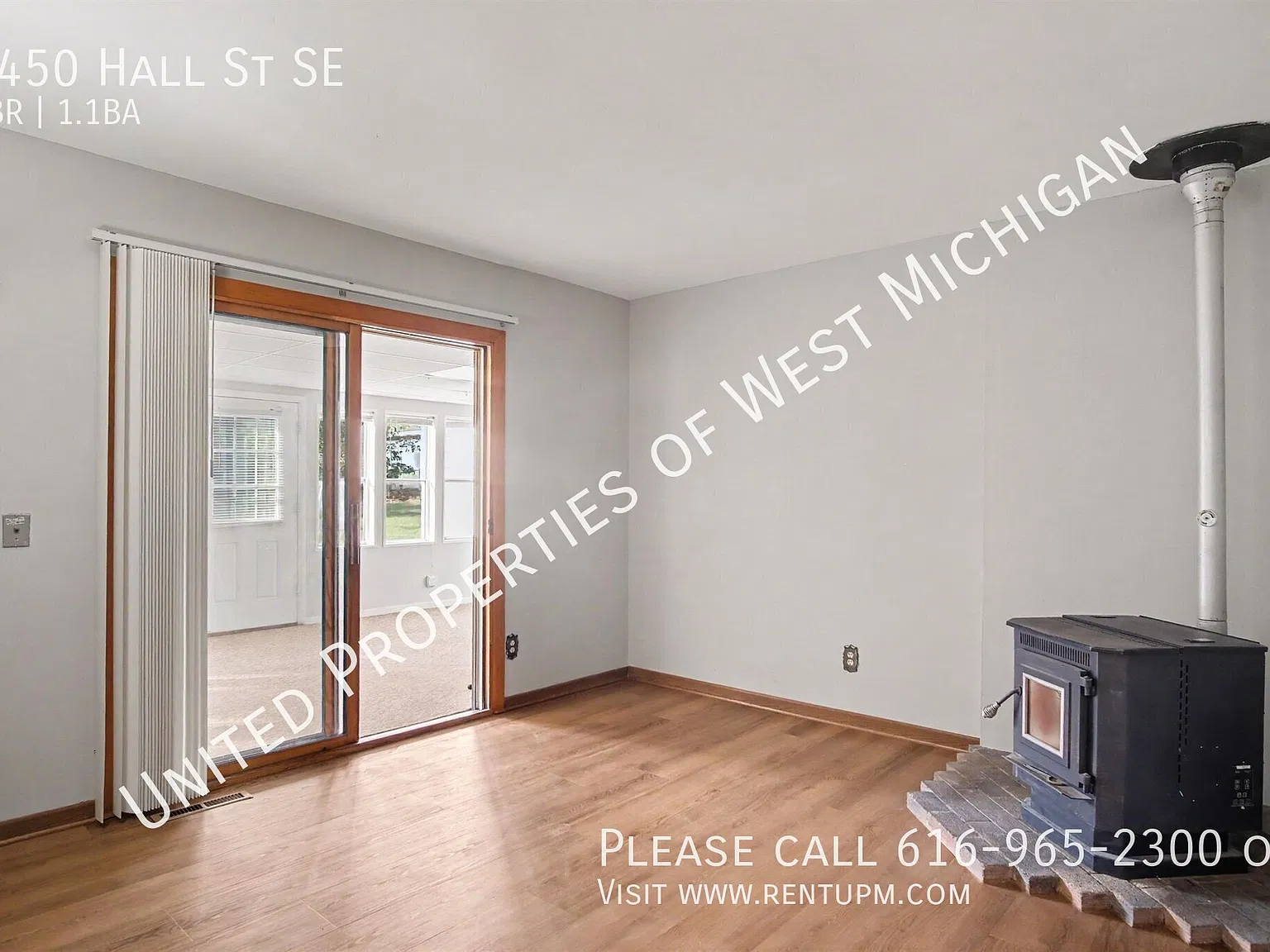 Available Now! | 4 bedroom, 1.5 Bathroom Single Family Home in the Forrest Hills Community| Fence... — Photo 3