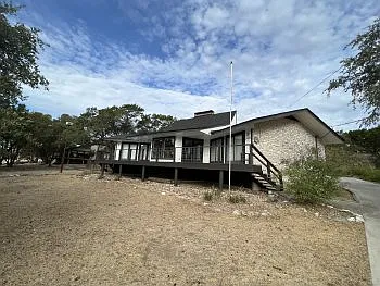 2489 Colleen Dr — Photo 2