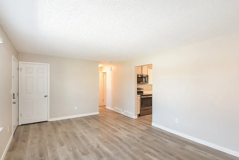 3 bed, 2.0 bath, 1600 sqft, $2,875 — Photo 4