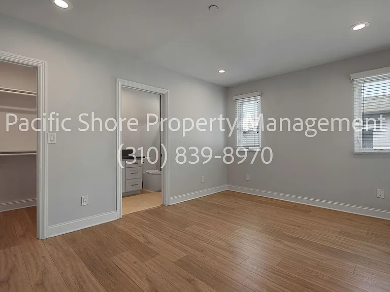 7205 S. La Cienega Apartments — Photo 11