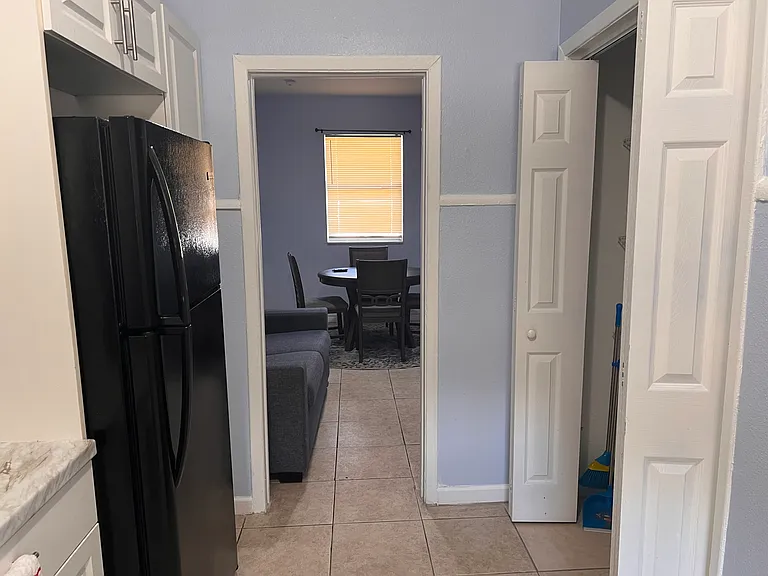 10107 N Aster Ave #B — Photo 8