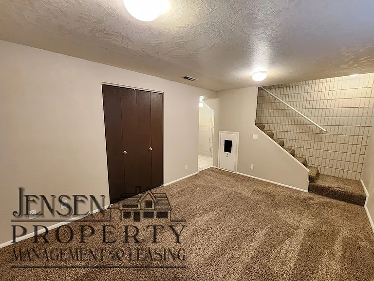 781 N Valley View Dr #1 — Photo 18