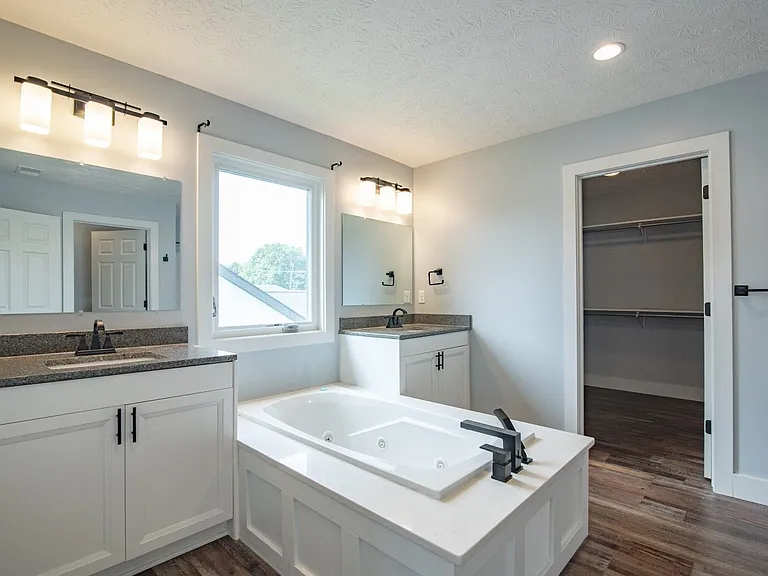 109 Gaston Cir — Photo 61