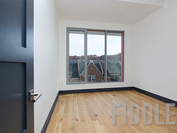 3rd image of 10 Montieth St #221A