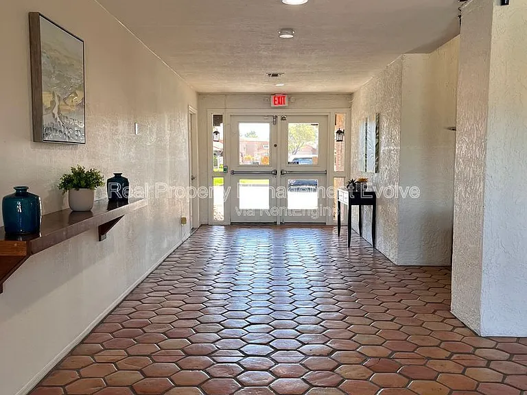 7513 N Via Camello Del Sur — Photo 49