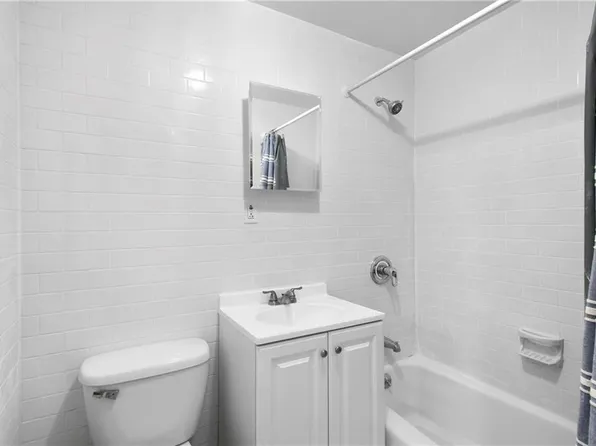 129 Beach 118th Street 2L image 10 of 11
