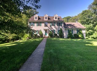 169 Honeycomb Ln, Milford, CT 06461