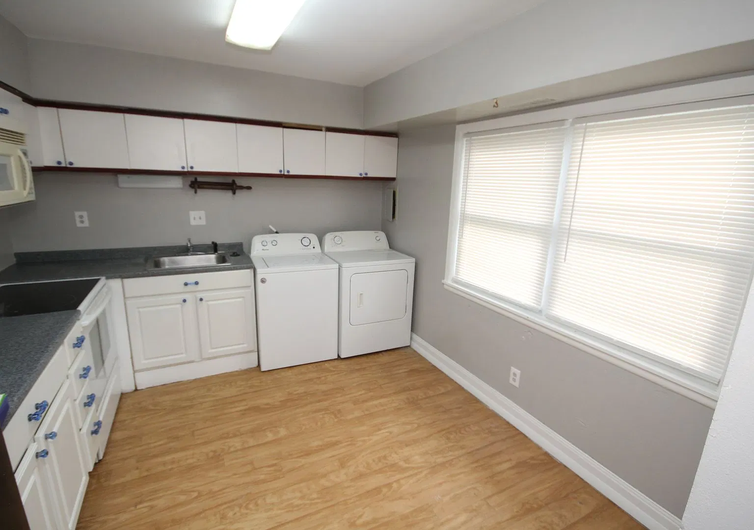 Rarely Available Townhome in Quiet Court in Joppa MD — Photo 3