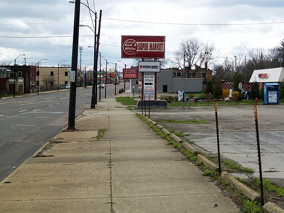 3rd image of 2126 Market St