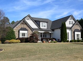 61 Country Lake Dr, Senoia, GA 30276