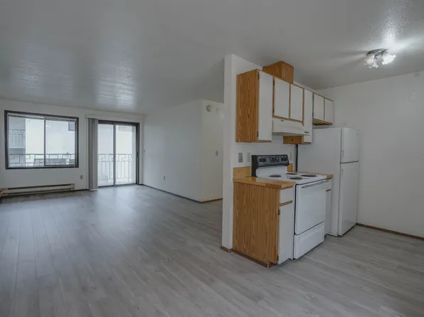1122 NW Market St APT 5, Seattle, WA 98107