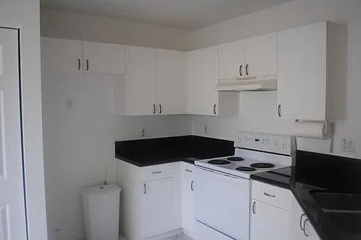 1186 SW 44th Ave — Photo 104