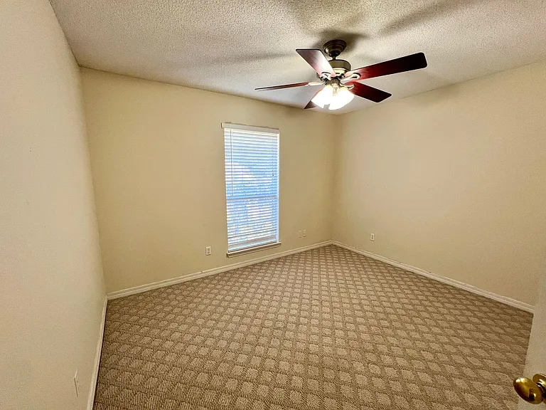 7350 Copter Ln — Photo 26