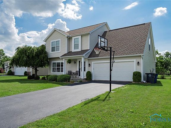 2nd image of 471 Nora Dr