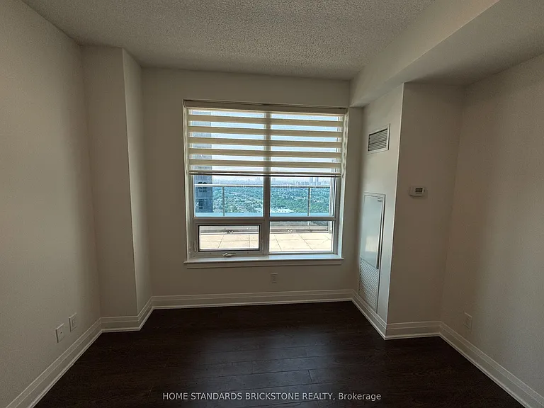 7165 Yonge St #Penthouse 108 — Photo 9