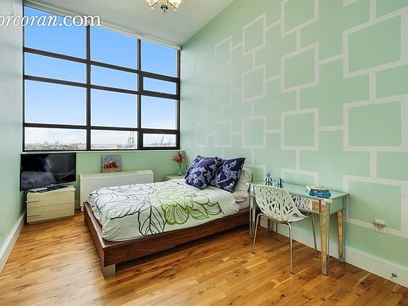 5th image of 360 Furman St APT 641