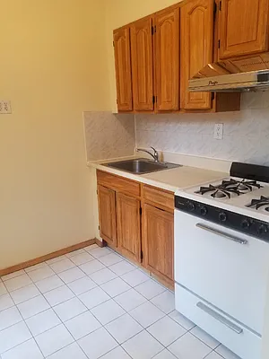 Rented by Matthew Gros-Werter, LREB  | media 2