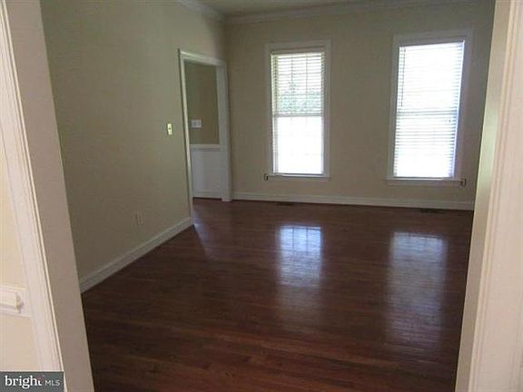 5th image of 8909 Old Block House Ln
