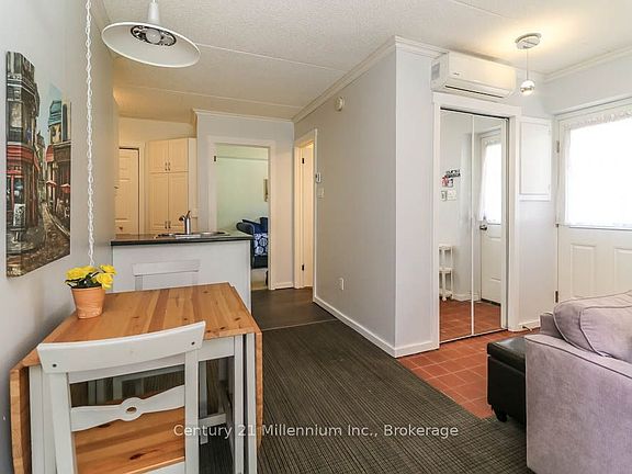 5th image of 15 Dawson Dr #6