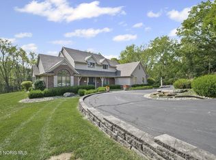 712 W Harrison St, Maumee, OH 43537