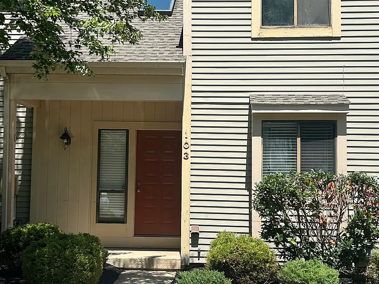 103 Dorset Dr — Photo 3