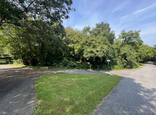 Green Ave, Stonington, CT 06378