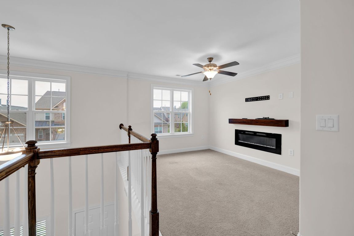 16-web-or-mls-205 St Michael Dr-16