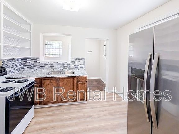 2nd image of 4305 Springfield Blvd