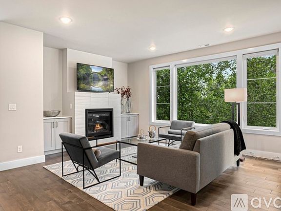 2nd image of 10839 Slater Ave NE Unit 122