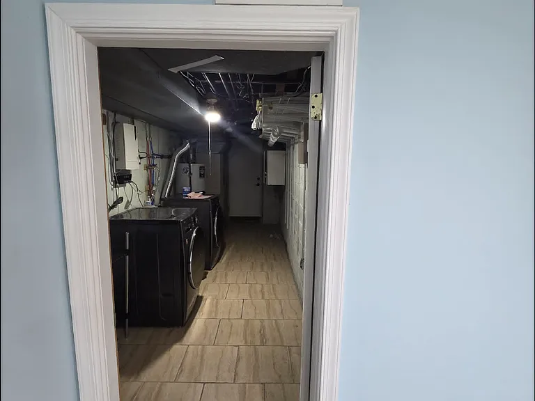 928 Disston St — Photo 17