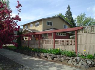 680 Henderson Rd, Hood River, OR 97031