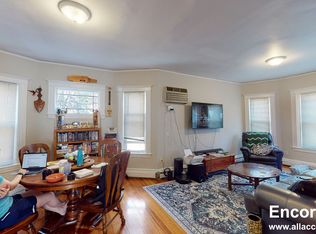 8 Chapman Pl #4, Cambridge, MA 02138