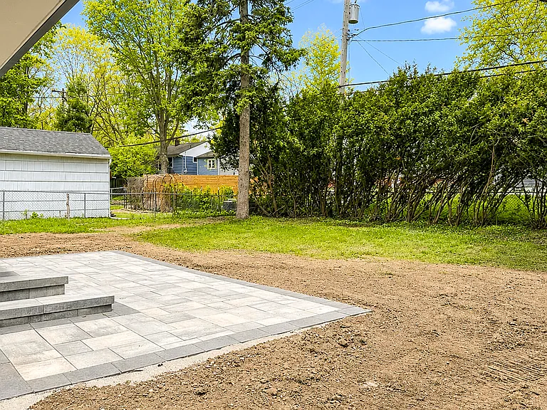 1334 Miller Ave — Photo 38