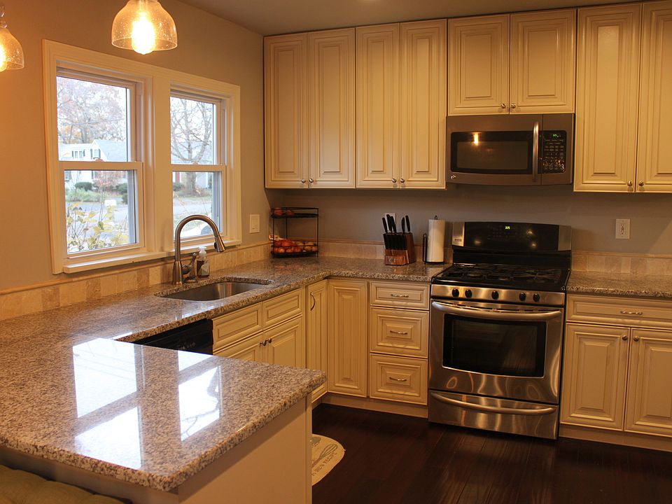 1st image of 26267 N Oak Ave