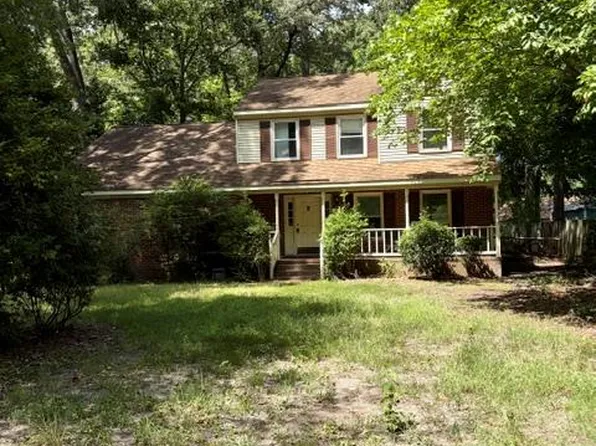 102 Kimberly Ct, Yorktown, VA 23692
