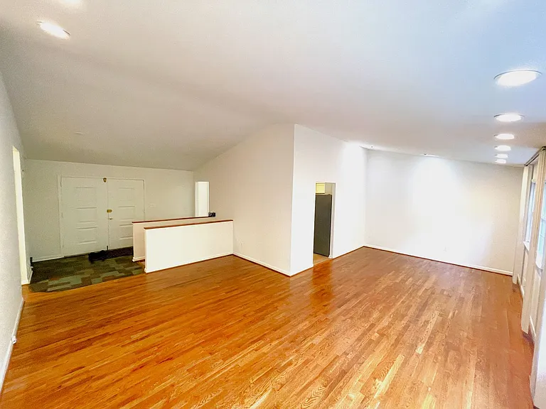 8410 Buckhannon Dr — Photo 7